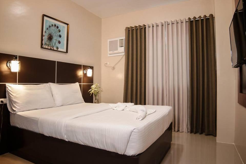 Mezza Hotel Koronadal Exterior photo