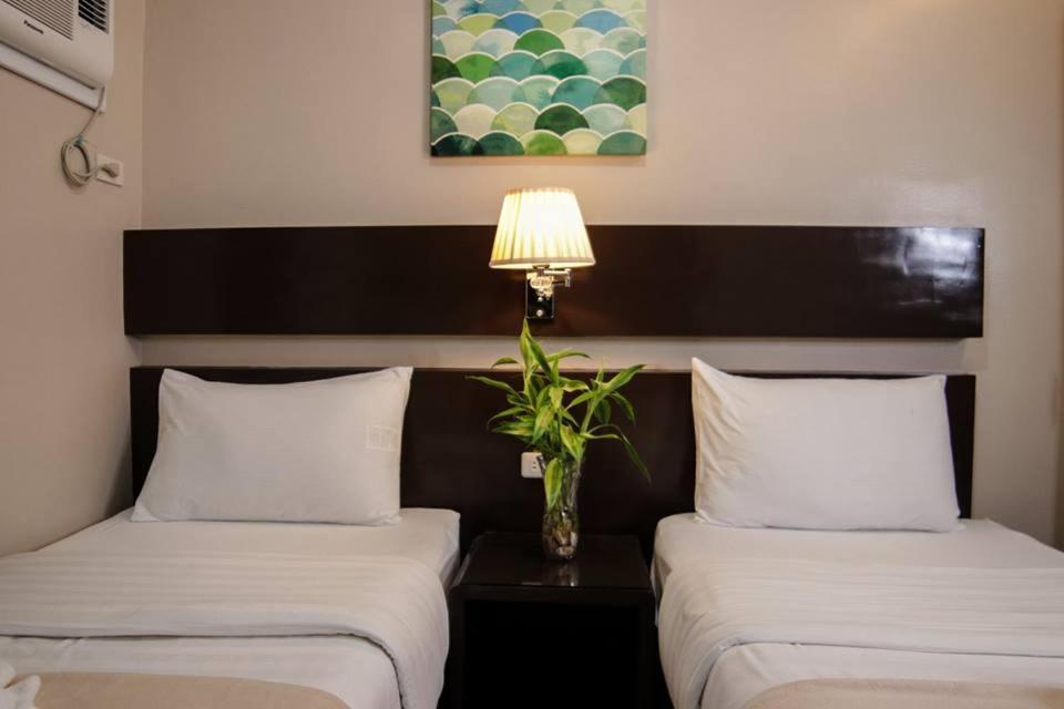 Mezza Hotel Koronadal Exterior photo