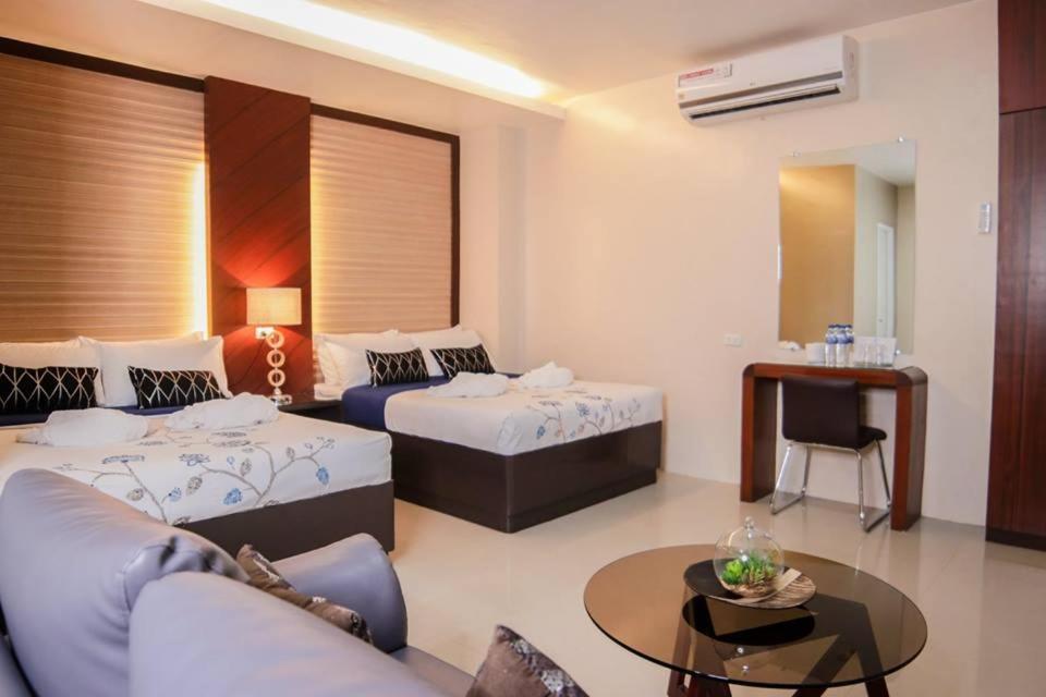 Mezza Hotel Koronadal Exterior photo
